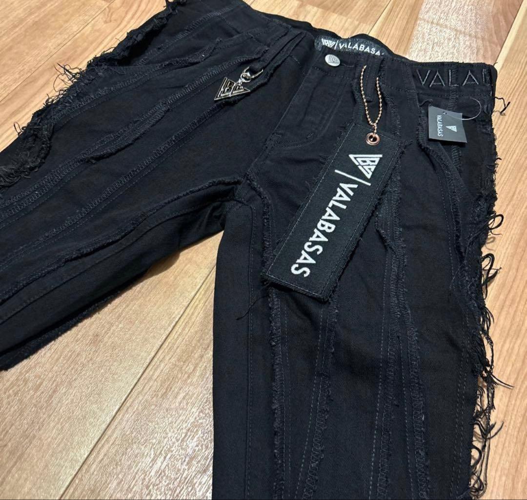 VALABASAS ブラックブーツカットデニム 30 - メルカリ