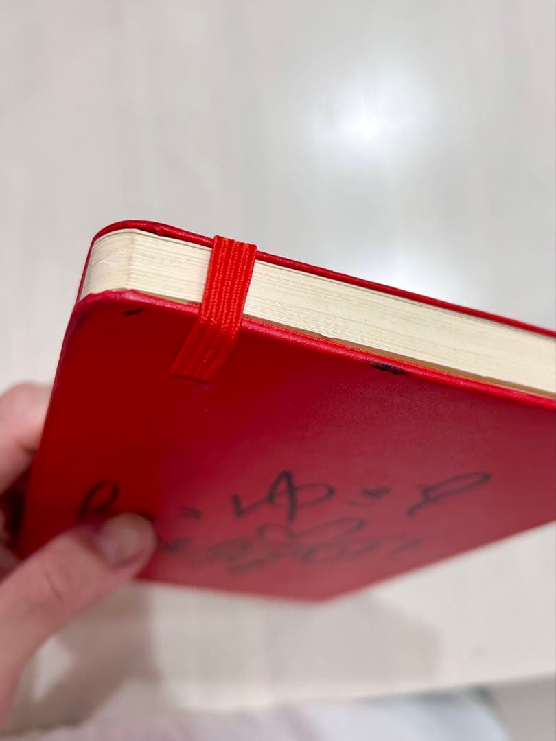 浜崎あゆみ 直筆サイン Moleskine 赤いノート - メルカリ