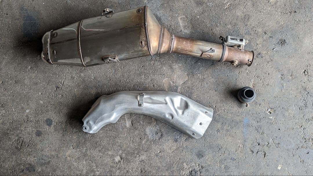 Sc57 純正マフラー、ヤマモトレーシングスリップオン チタン - メルカリ