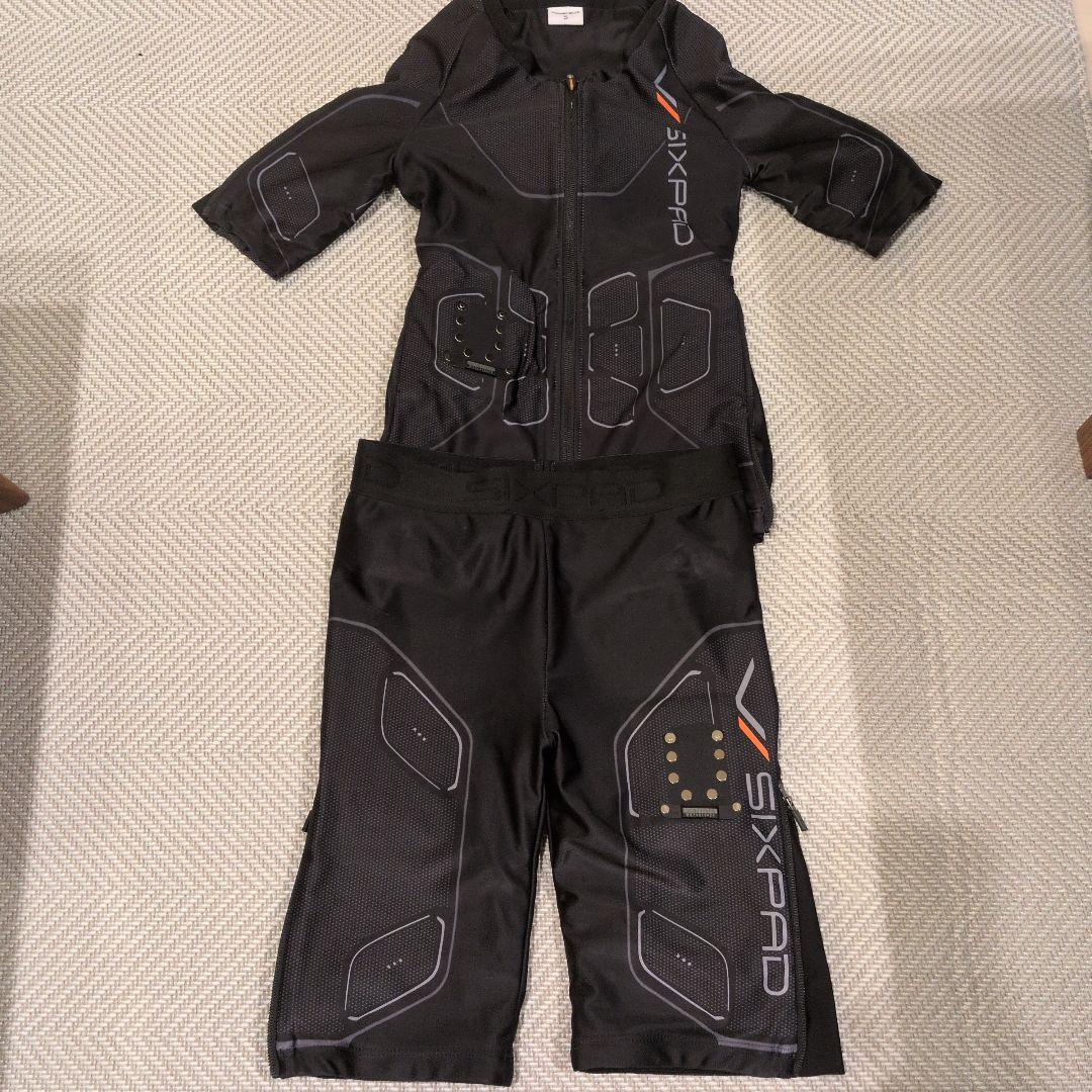 SIXPAD EMSトレーニングウェア レディース　TOPS / S,ボトム/M シックスパッド パワースーツ トップ＆ボトム(Power Suit Top＆Bottom