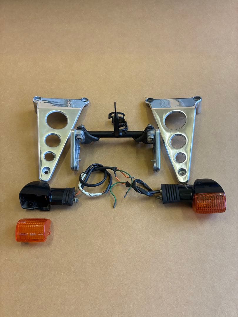 送料込み　CBR400F 1型　ライトステー　ウィンカー　純正　当時物 Yahoo!オークション -「cbr400fライトステー」の落札相場・落札価格