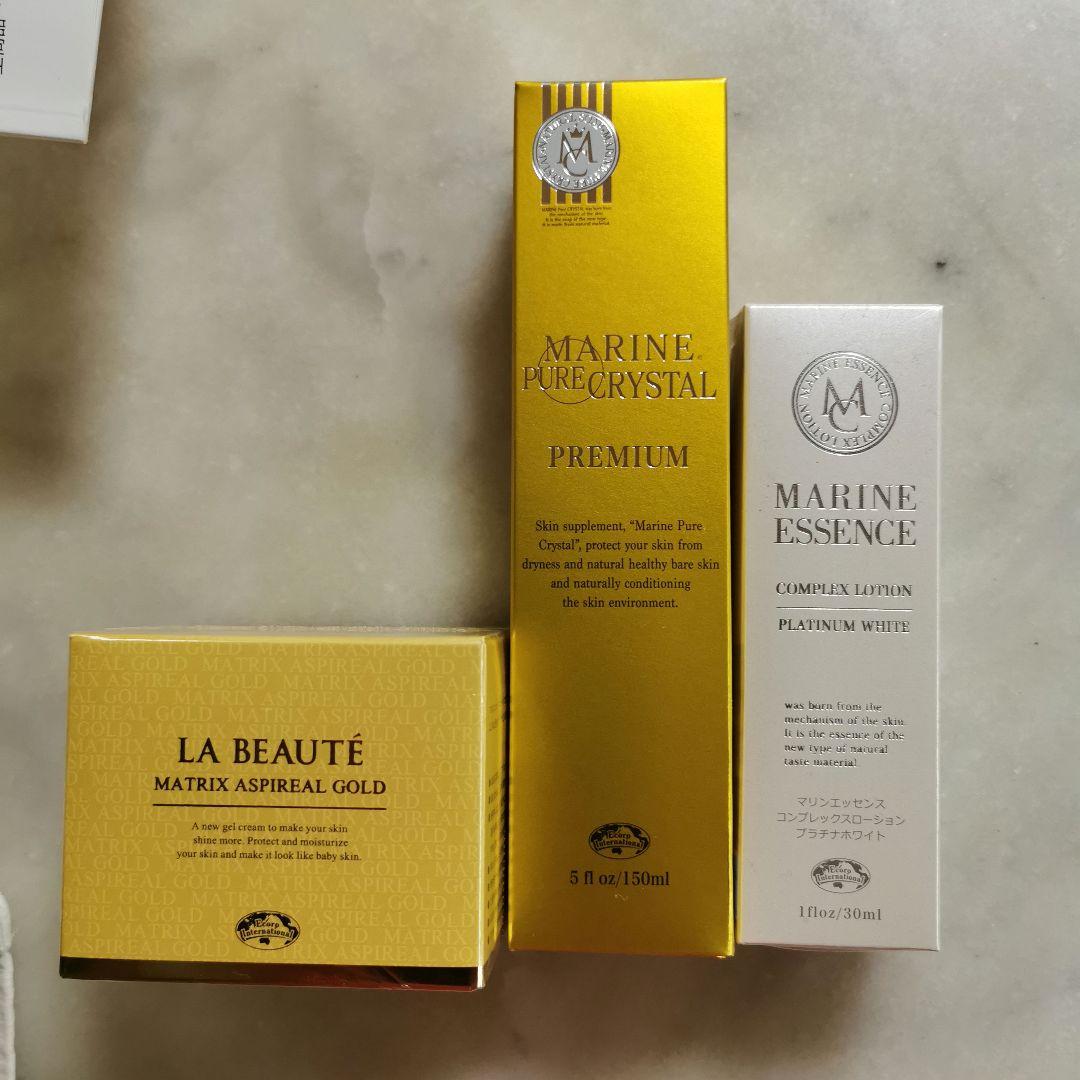 【再値引き&泡ボトルプレゼント付き】 エコロ化粧品美肌·再生効果３点セット ドランク エレファント22年クリスマスコフレ、