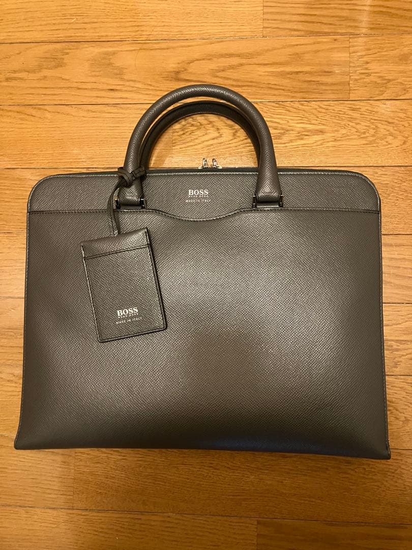M*a様 HUGO BOSS／ロゴ入りレザー／ビジネスバッグ BOSS - Document case with monogram pattern - Black