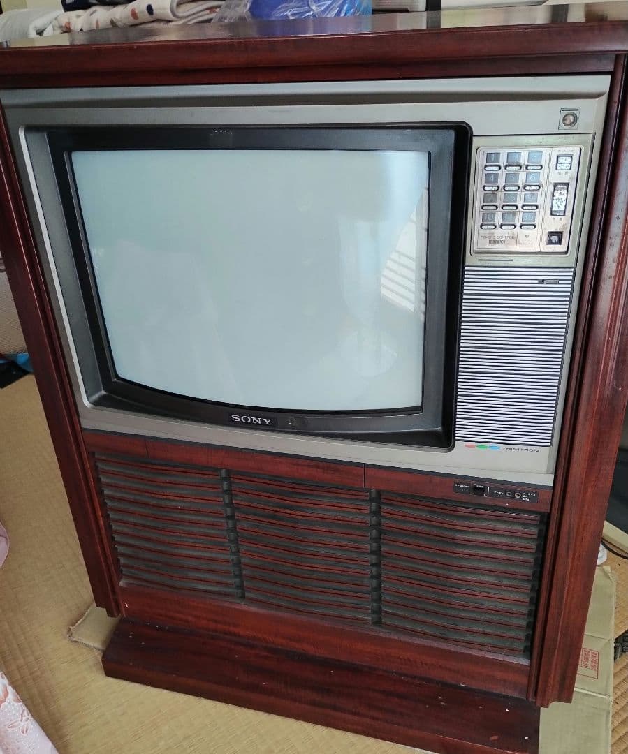 SONY 昭和レトロ 家具調大型テレビ ジャンク品 - メルカリ