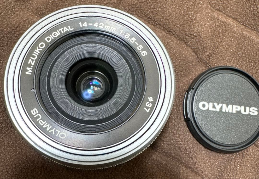 M.ZUIKO ED 14-42mm f3.5-5.6 EZ自動開閉キャップ付