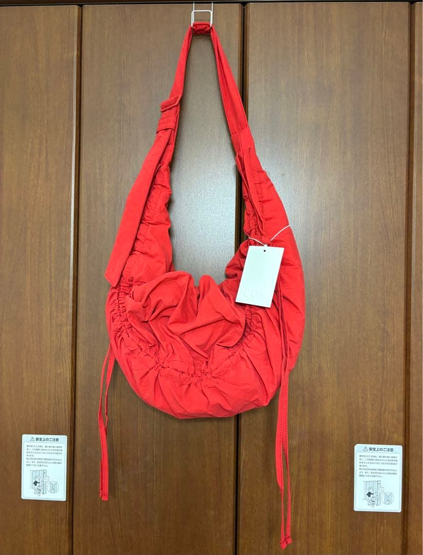 COS コス キャノピーミニクロスボディバッグ - メルカリ