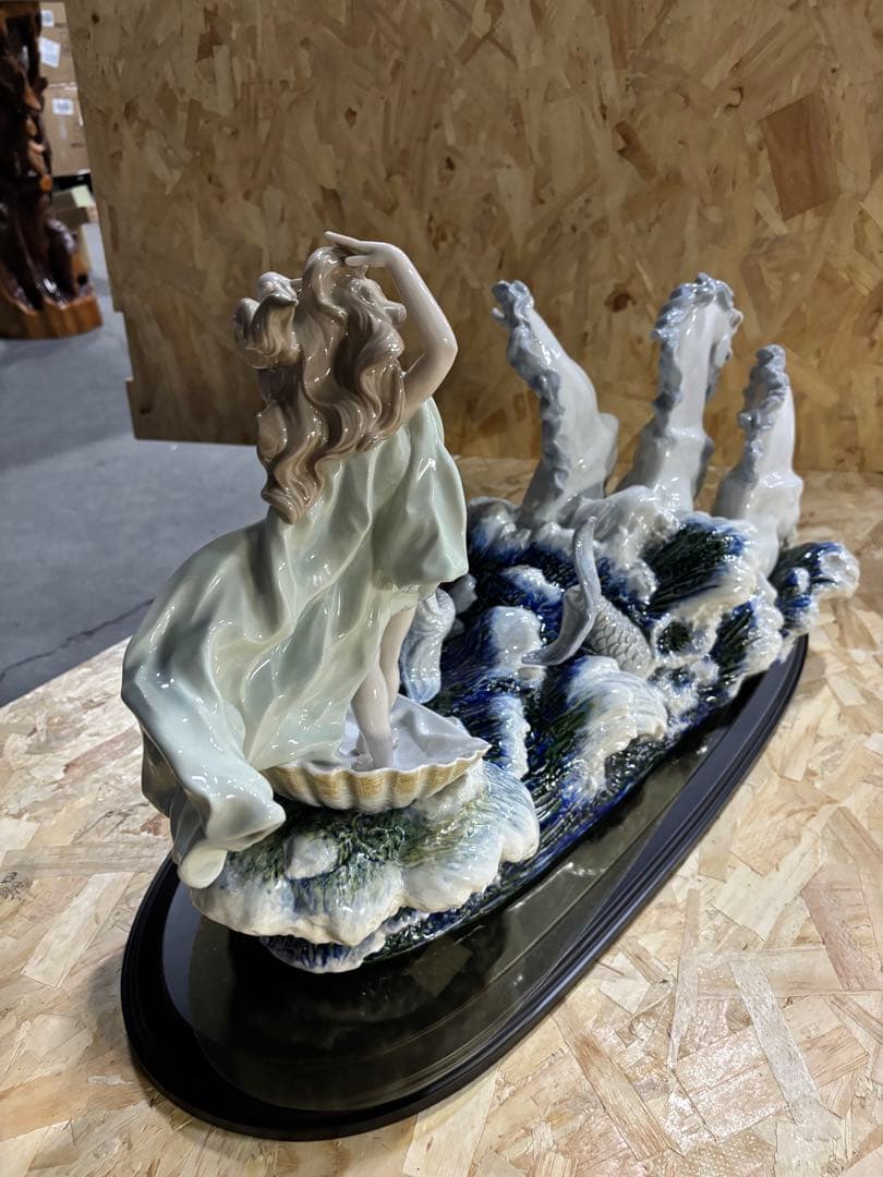 リヤドロ限定1000体ヴィーナスの誕生 The birth of venus - メルカリ