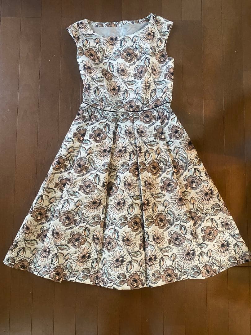 ANAYI 花柄 ノースリーブ ワンピース 新品タグ付き 中古・古着通販】ANAYI (アナイ) 花柄リネンブレンドノースリーブ