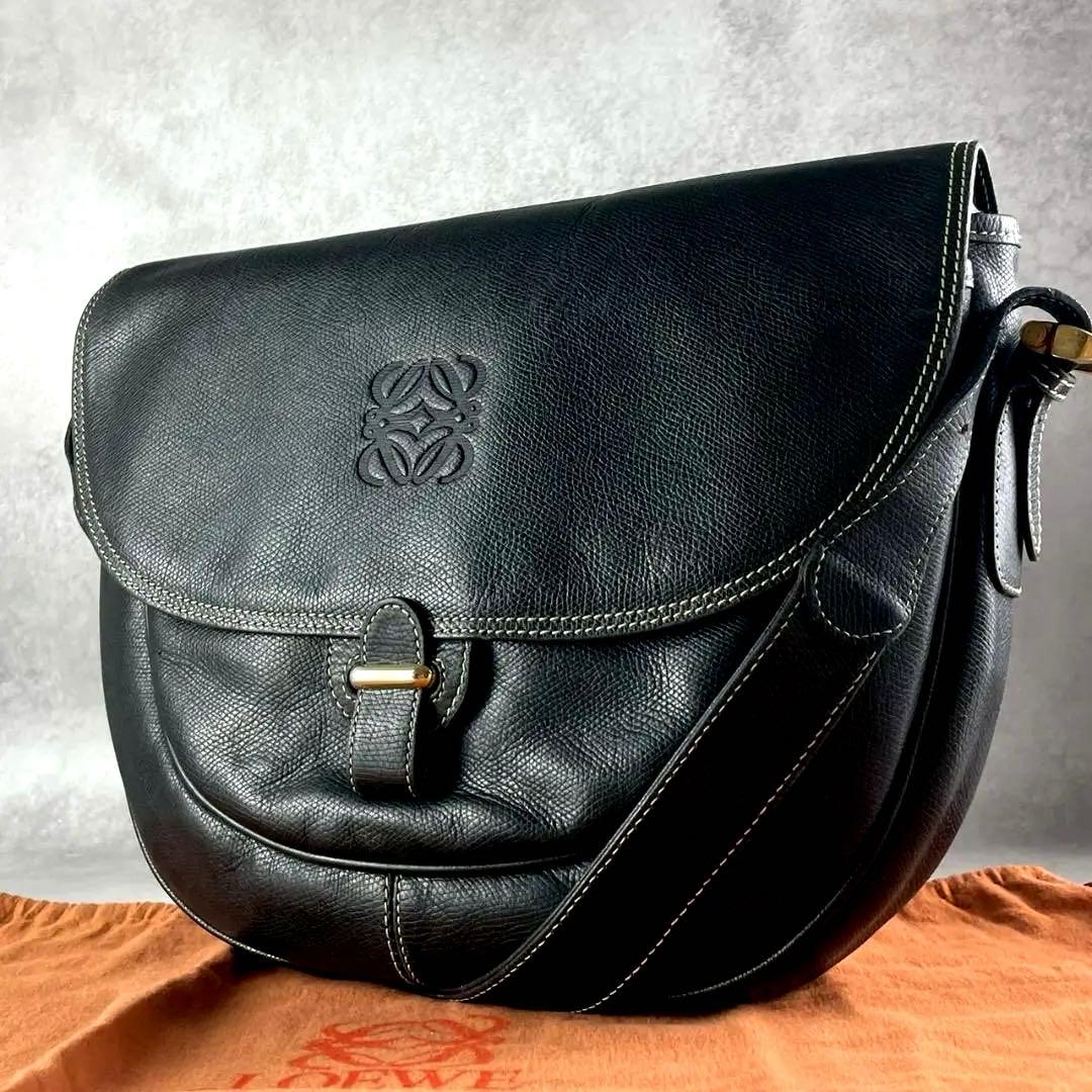 【美品】LOEWE ロエベ ショルダーバッグ アナグラム 1846 レザー 黒 LOEWE ロエベ アナグラム ショルダーバッグ レザー レディース