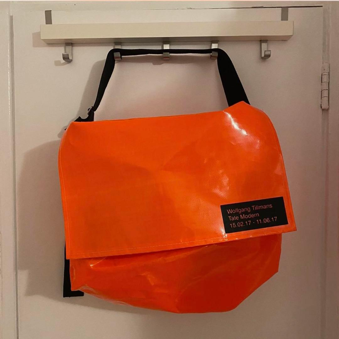 野村訓市私物 Wolfgang Tillmans メッセンジャーバッグ - メルカリ