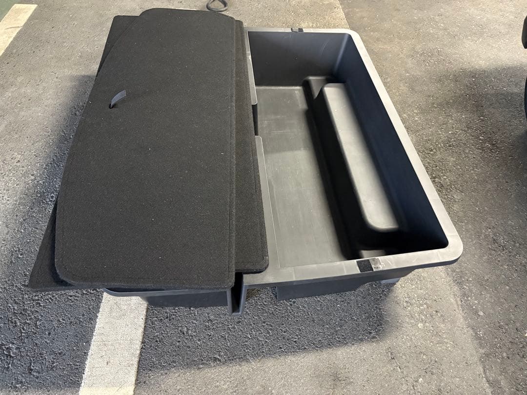 日産リーフ　ZE1 リヤアンダーボックス カーペット 楽天市場】【ZE1系日産 リーフ】「LEAF」ロゴ入り カーペットカーゴ