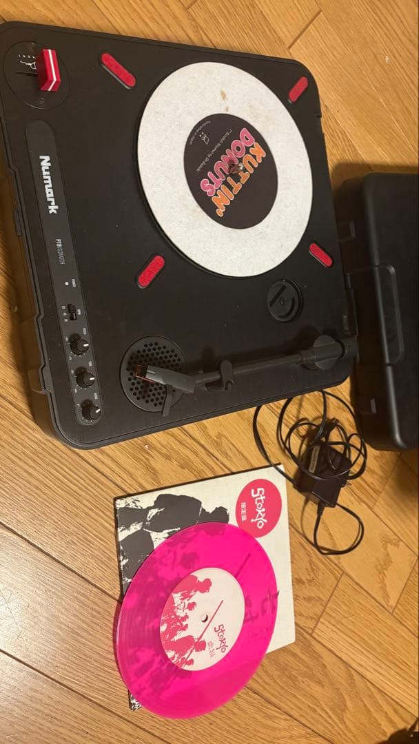 Numark PT01 Scratchカスタム済み格安で Numark PT01 Scratch Portable Turntable with DJ Scratch Switch