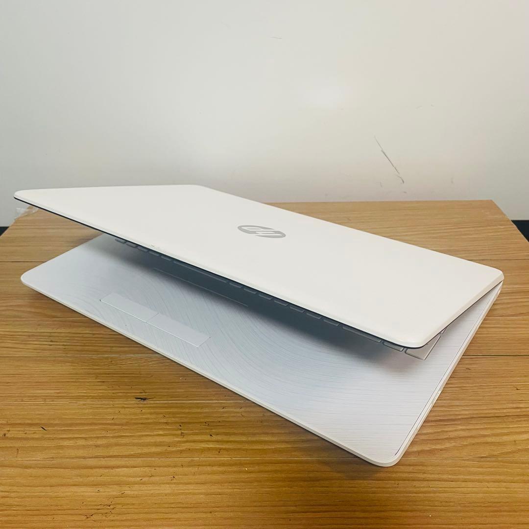 ホワイトノートパソコンWindows11オフィスWi-FiカメラDVD