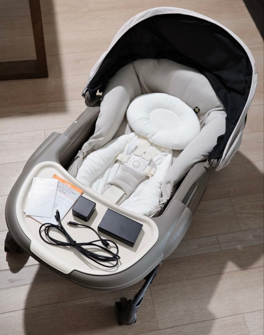 【ほぼ新品】コンビ ホワイトレーベル ネムリラ コードレス コンビ ホワイトレーベル ネムリラ コードレス AUTO SWING BEDi Long