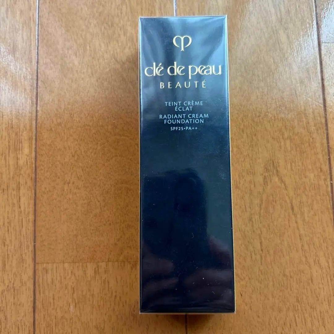 新品　クレ・ド・ポーボーテ ファンデーション　タンクレームエクラn タンクレームエクラn｜ファンデーション｜クレ・ド・ポー ボーテ