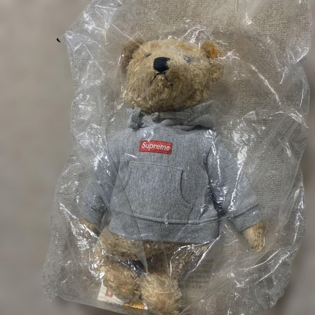 新品未開封supreme steiff boxlogo Teddy bear Supreme Steiff Teddy Bear - Heather Grey Box Logo - FW18 Authentic