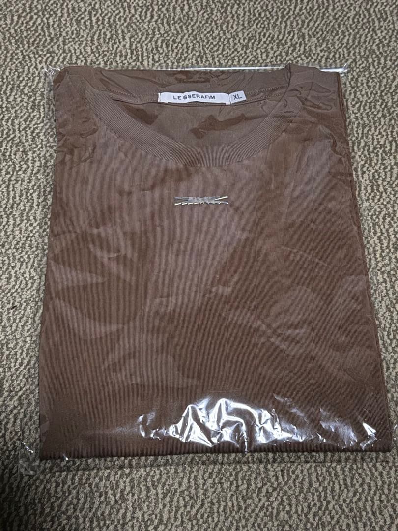 ルセラフィム EASY CRAZY HOT 東京ドームTシャツ XLサイズ ルセラフィム EASY CRAZY HOT 東京ドームTシャツ XLサイズ 新品未開封