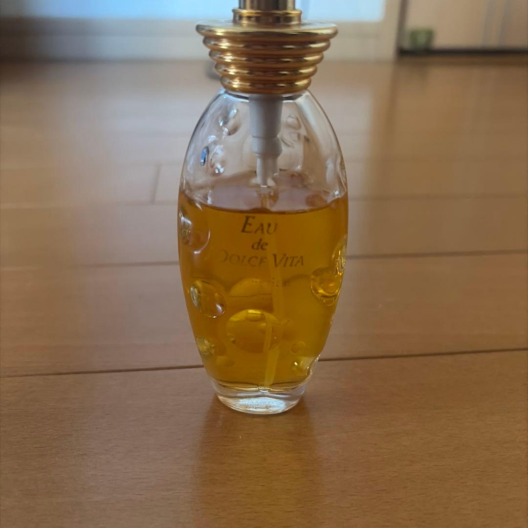 クリスチャンディオール ドルチェヴィータ オードトワレ - メルカリ