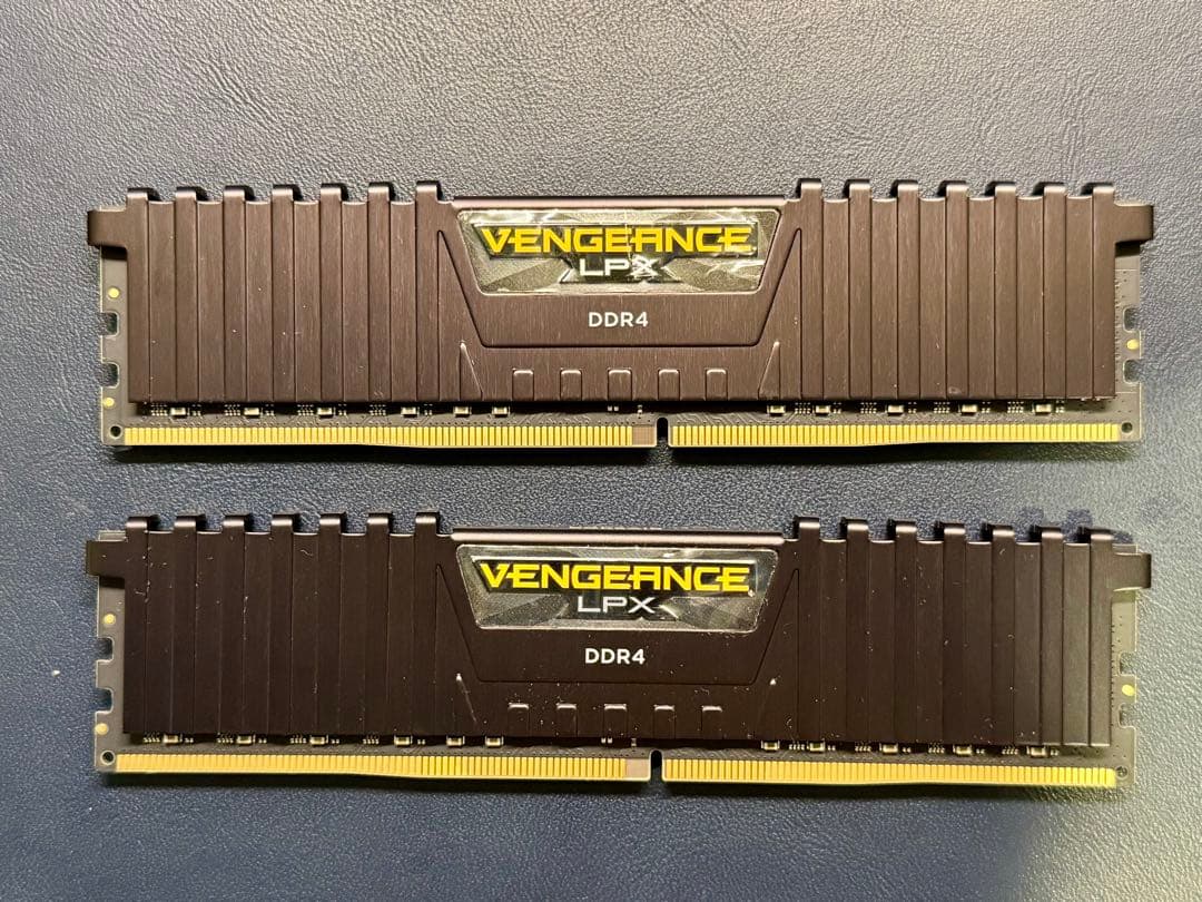 ゆ*み様 Vengeance LPX DDR4 64GB (32GB x2) CORSAIR VENGEANCE LPX DDR4 RAM 64GB (2x32GB) 3200MHz CL16-20-20-38