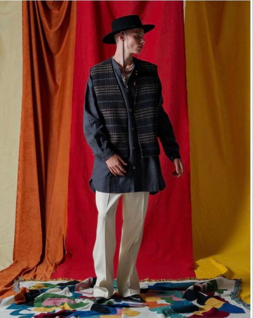 完売品】AMBERGLEAM リバーシブルウールベスト - メルカリ