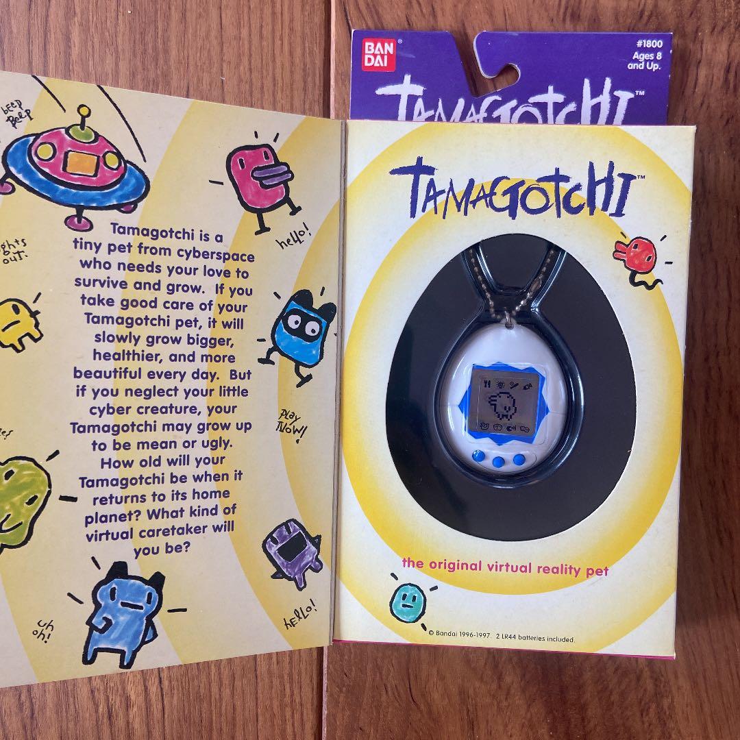 バンダイ たまごっち オリジナルたまごっち英語版 ホワイト/ブルー