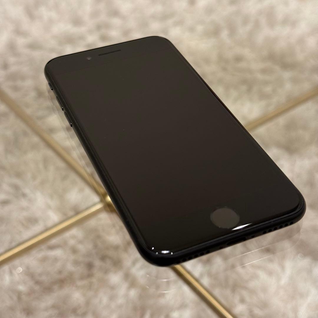 Apple iPhone SE 64GB (第2世代) ブラック - メルカリ