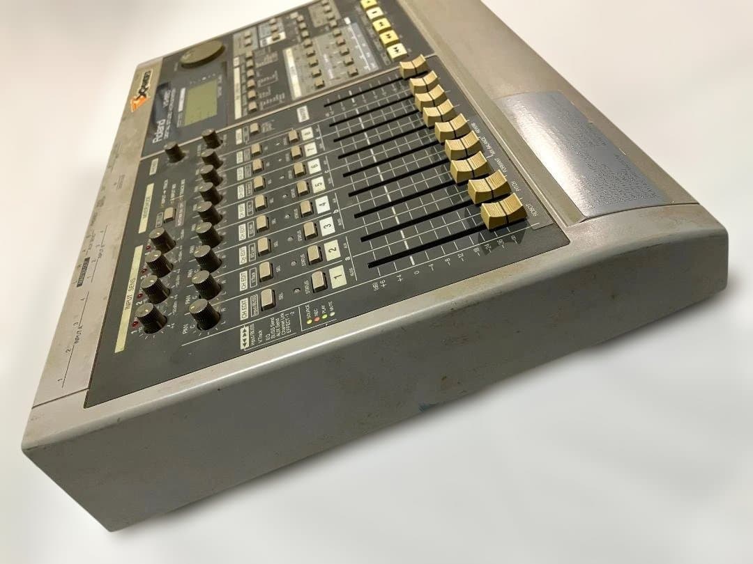 Roland VS-880 マルチトラックレコーダー - メルカリ