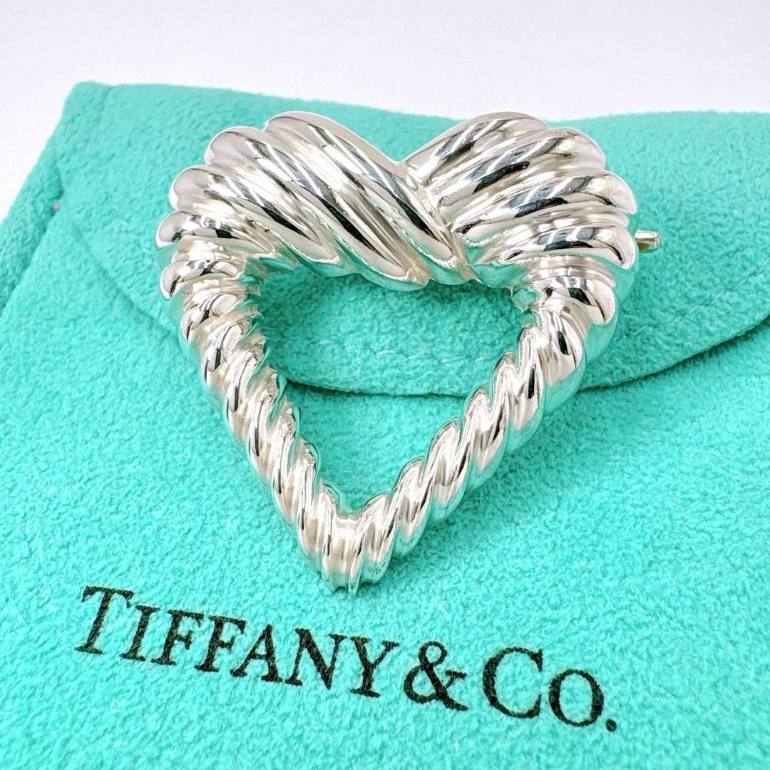 極美品 オールドティファニー ツイスト ハート ブローチ シルバー925 楽天市場】Tiffany & Co. ティファニー ラビング ハート ブローチ