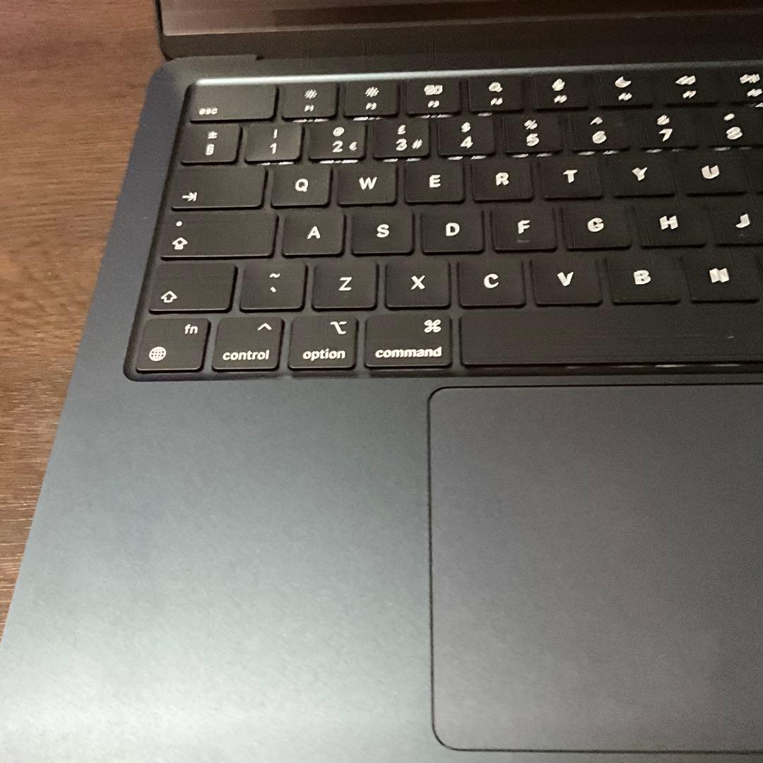 MacBook Air M2 2022 13.6inch(UKキー)バッテリ新品