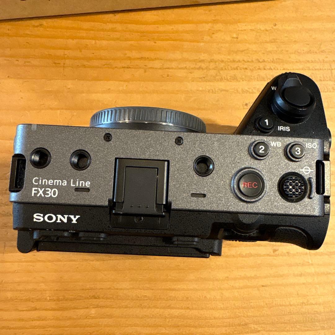 SONY FX30 ミラーレスカメラ バッテリー2個 その他