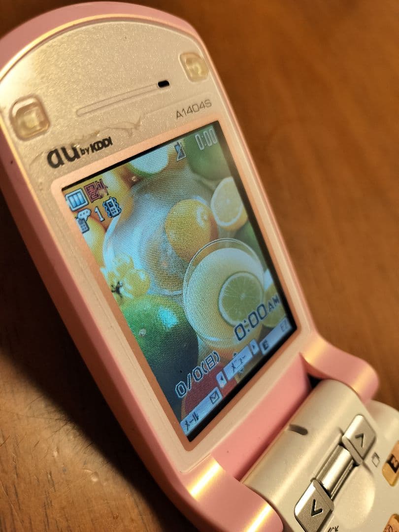 ガラケーau携帯電話+充電器 ソニーエリクソンA1404S ピンク - メルカリ