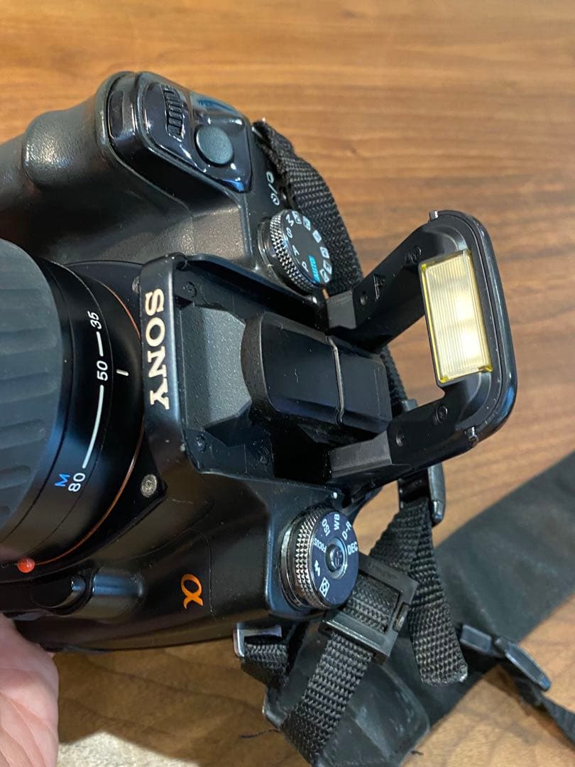 SONY α100 デジタル一眼 レンズ2本35-80.100-300動作品