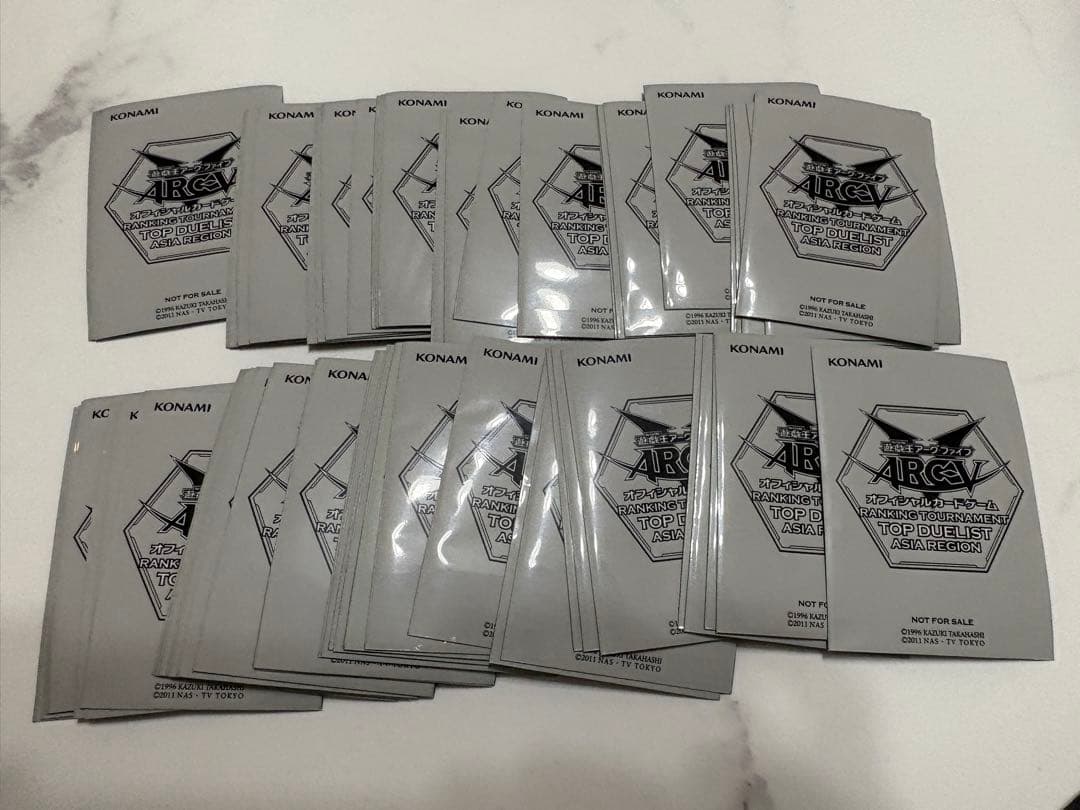 遊戯王 スリーブ アジアランキングトーナメント 灰色 グレー シルバー