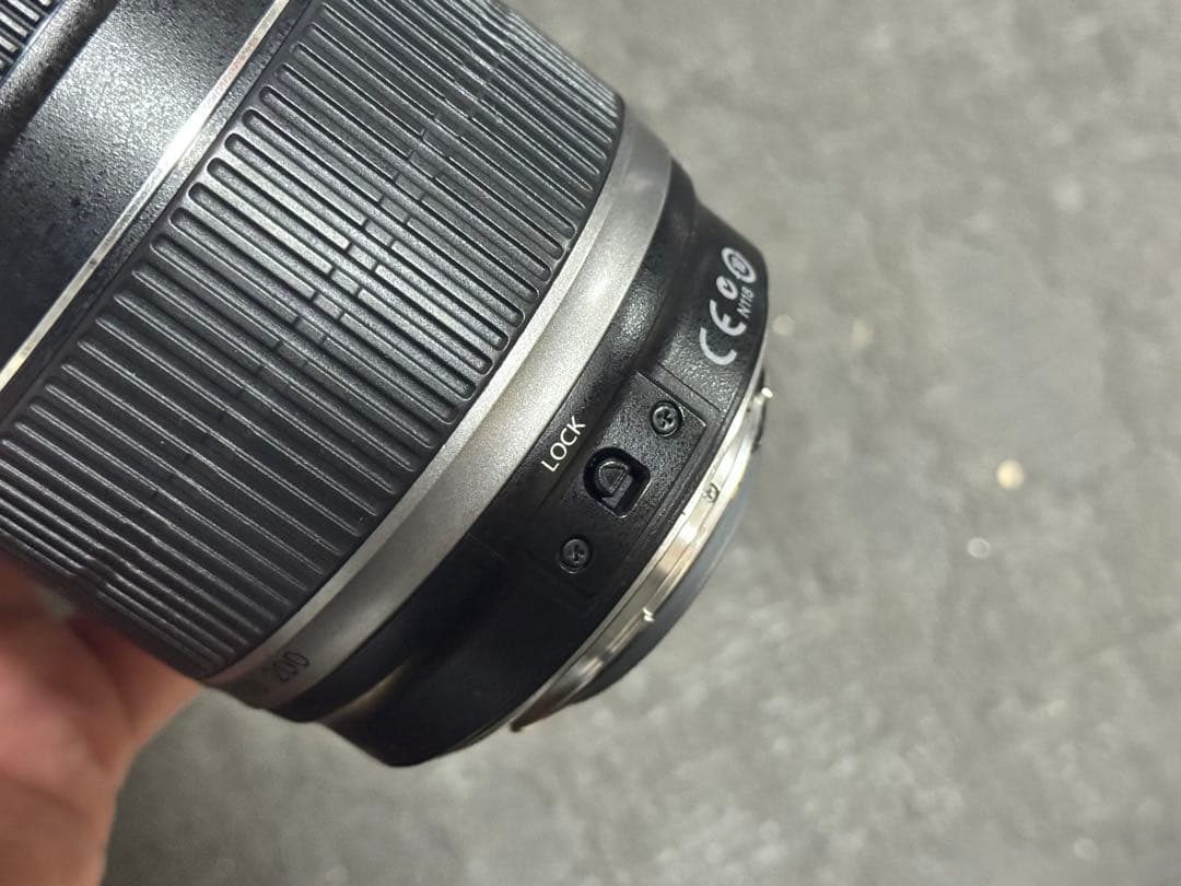 【美品】Canon EF-S 18-200mm F3.5-5.6 IS