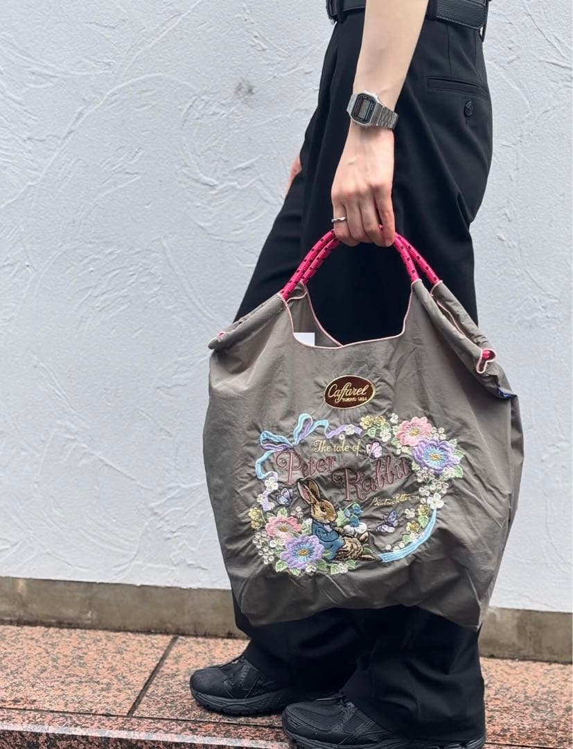 新品ピーターラビット 限定カファレルコラボMサイズ ボールアンド