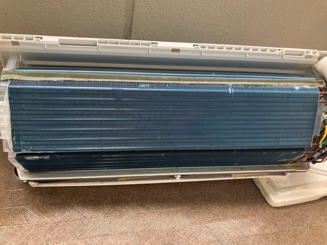 超美品　2023年製　ハイセンス　6畳用　エアコン　2.2kw クリーニング済！