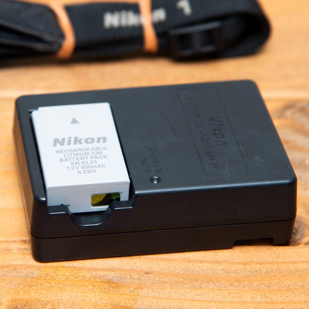 NIKON 1 J5 ダブルレンズ 18.5mm F1.8付 良品