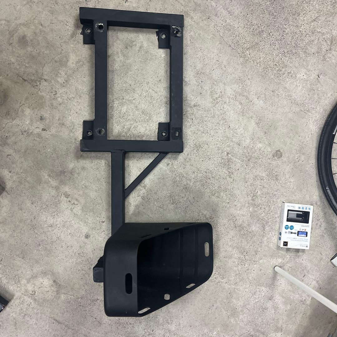 FJクルーザー　ジェリ缶ホルダー FJクルーザー最強アイテム！「ジェリ缶ホルダー」装着 - YouTube