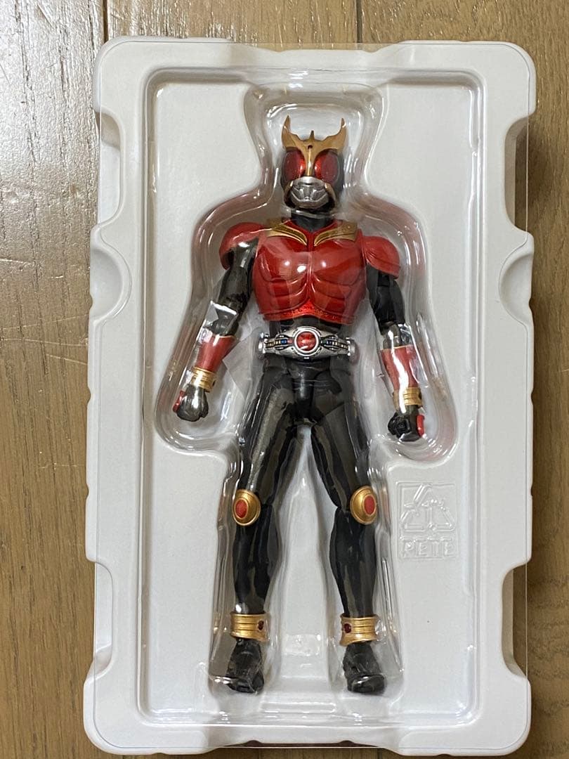 真骨彫製法 仮面ライダークウガ マイティフォーム S.H.Figuarts