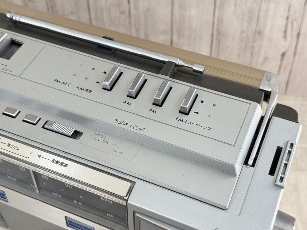 希少VICTOR ビクター ラジカセ RCーM70 昭和レトロラジオ - メルカリ