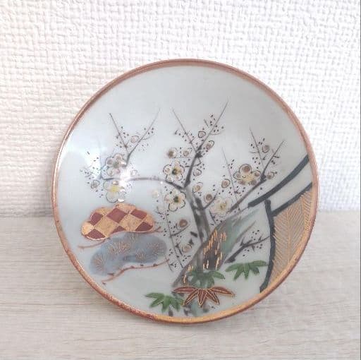 お値下げしました、九谷 春画 三つ組 盃 - メルカリ