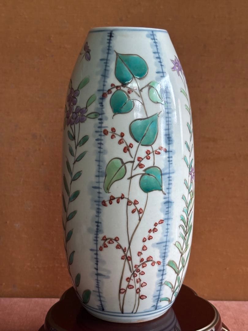 五代佐藤走波62才作色絵窓割萩犬草蝶文筒形花瓶　一点物　未使用 佐藤走波氏(六代)作 花瓶 有田焼 一品作 | つちや陶器店