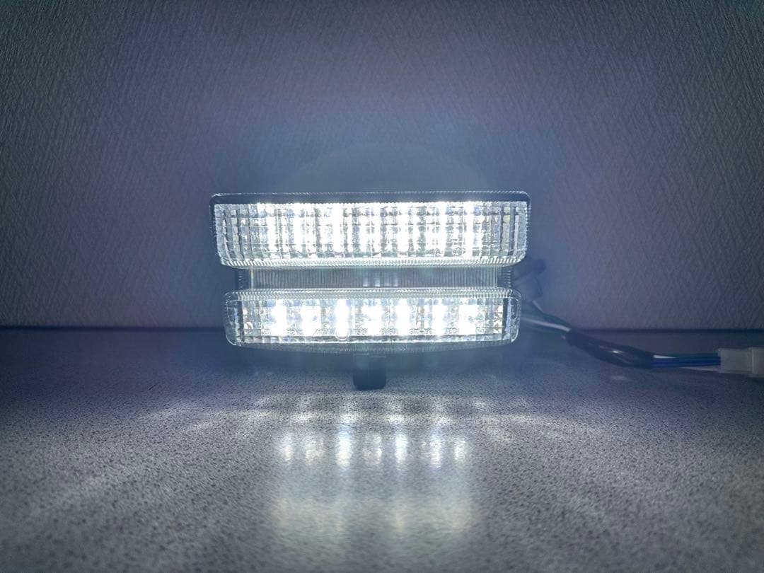 XJR400 4HM クリアテール 流星 新品 流れる LED XJR400(4HM) RGB☆流れるテールランプLEDユニット☆超爆光44発!動画