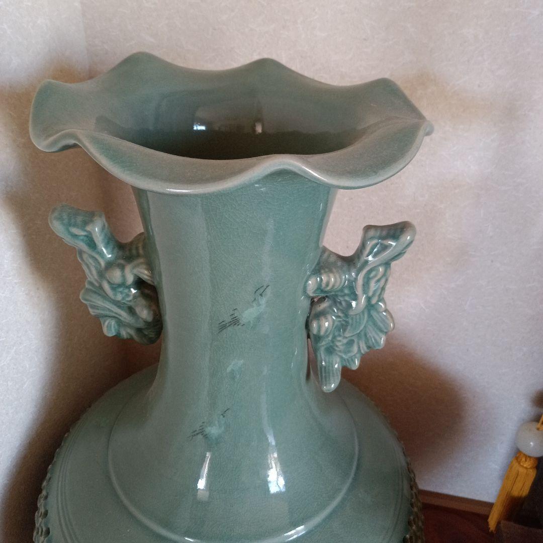緑色陶器花瓶 獅子の持ち手付き