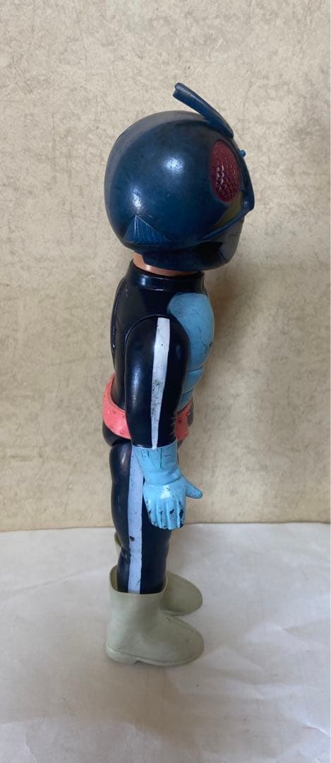 旧バンダイ仮面ライダーソフビ⭐︎希少1本線.青マスク - メルカリ