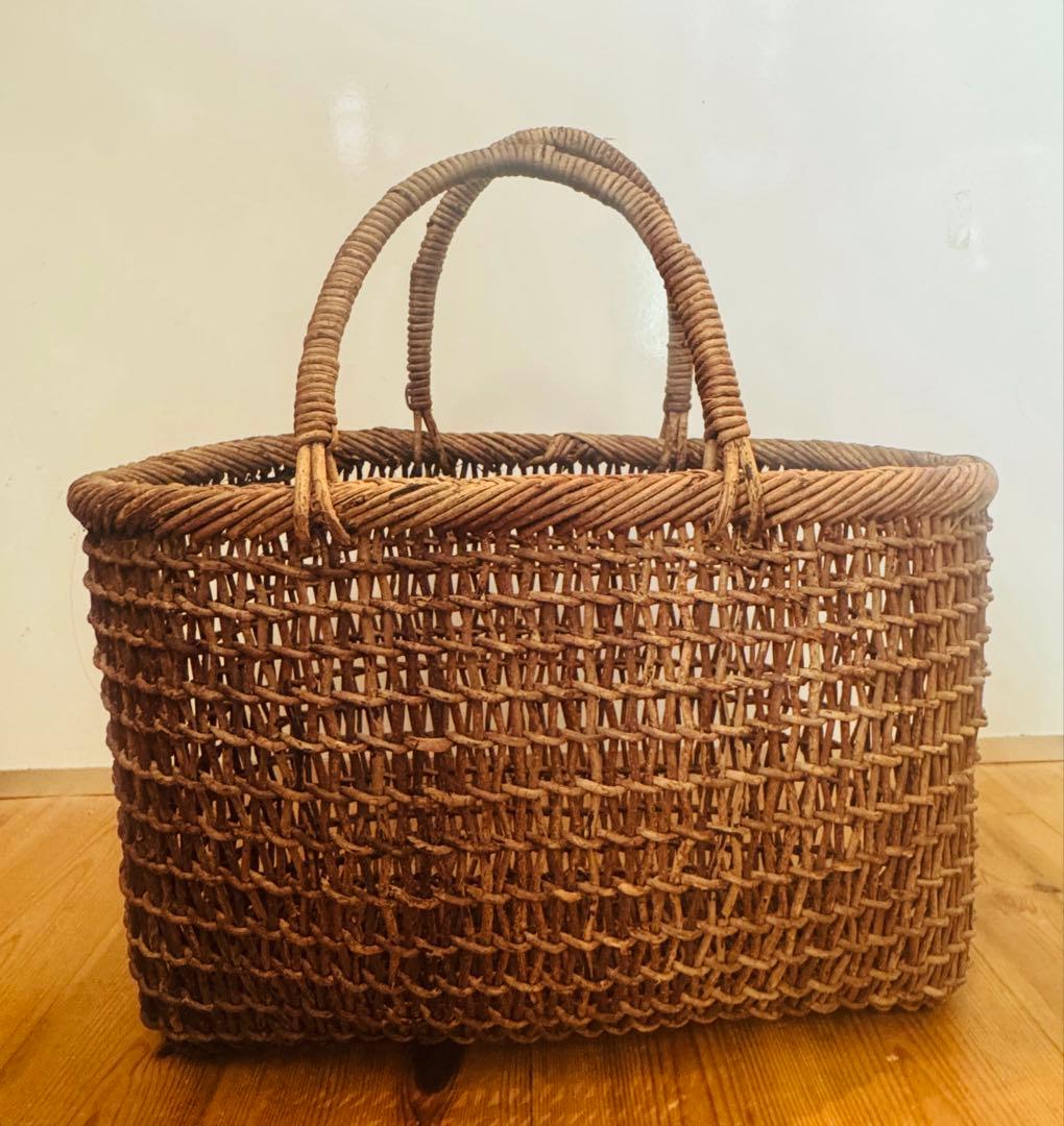 あけび籠　天然素材　国産あけび蔓　丸みのあるナチュラルバッグ　バッグ 若畑創作館「あけび蔓 透かし編み籠バッグ」（小） - 岩手県西和賀町