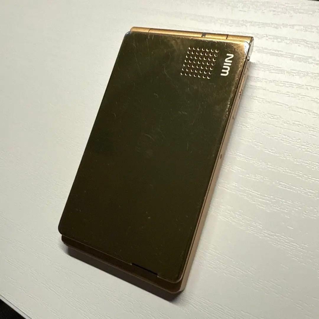 TOSHIBA W55T ゴールド 折りたたみ携帯電話 ガラケー 五条悟 - メルカリ