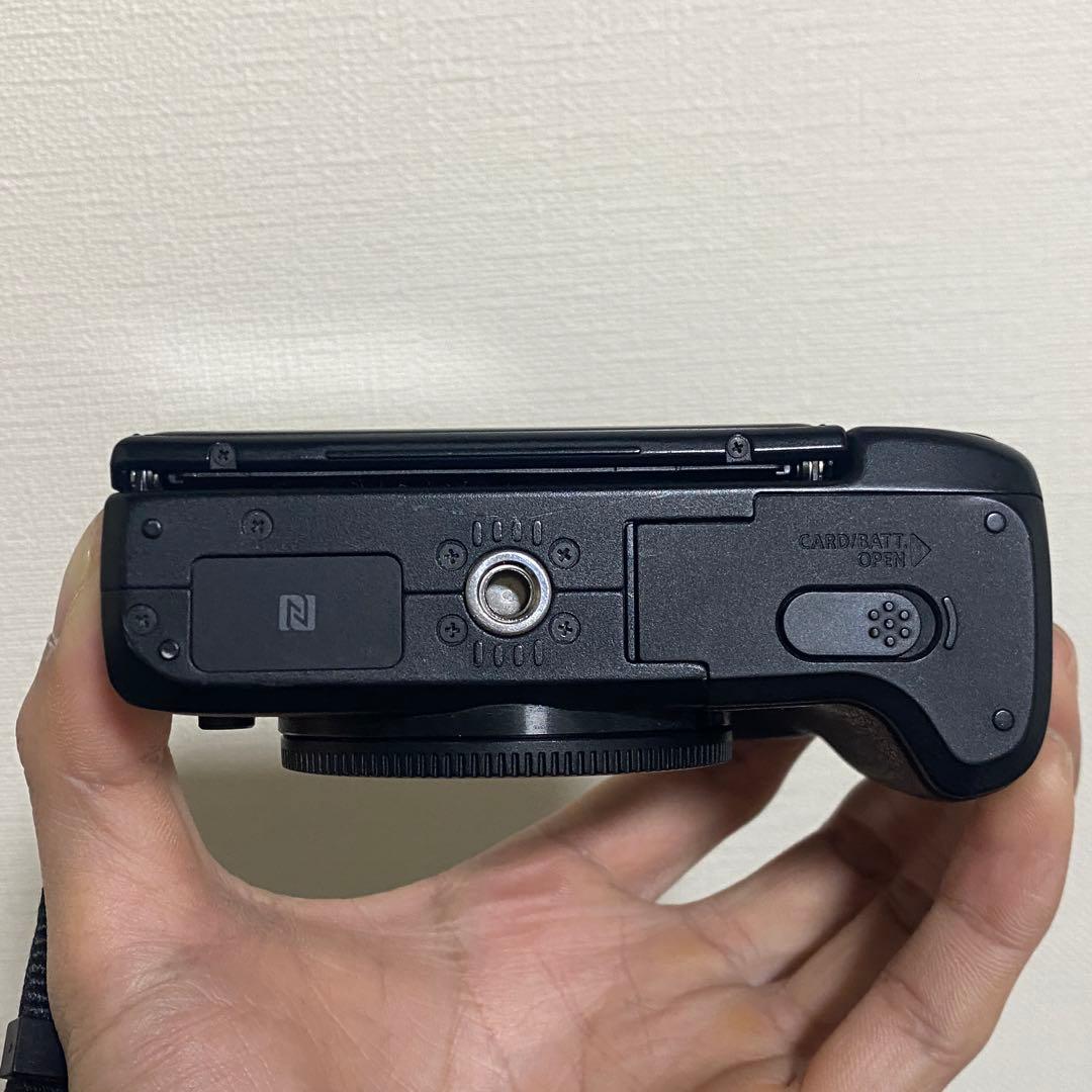 Canon EOS M3 ボディ動作確認済付属品あり液晶反転時ブラックアウト