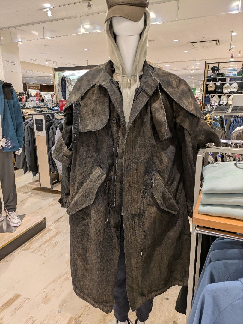 ぽ*よ様 ブランド名、ジョン・ガリアーノ、 過去にショー出品歴有り。 綺麗な状態 ジョン・ガリアーノ 世界一愚かな天才デザイナー | あつぎのえいがかんkiki