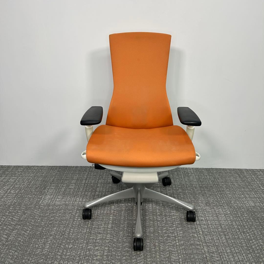 Q. エンボディチェア 最高級 ハーマンミラー オレンジ系　　Embody Embody Chair - ハーマンミラー・エンボディチェアで極楽生活